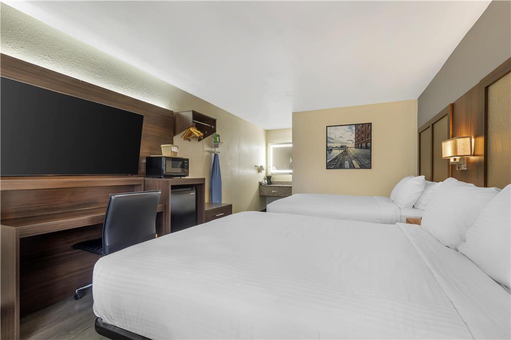 Best Western Salisbury Plaza - photo 24