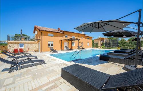 Beautiful Home In Savicenta With Sauna — 4-Star Luxury Hotel in Vodnjan, Croatia