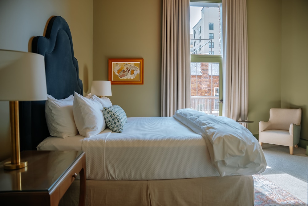 The Woodward Hotel - photo 8