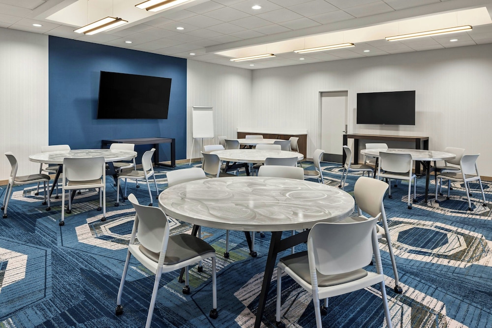 Springhill Suites BY Marriott Bettendorf - photo 30