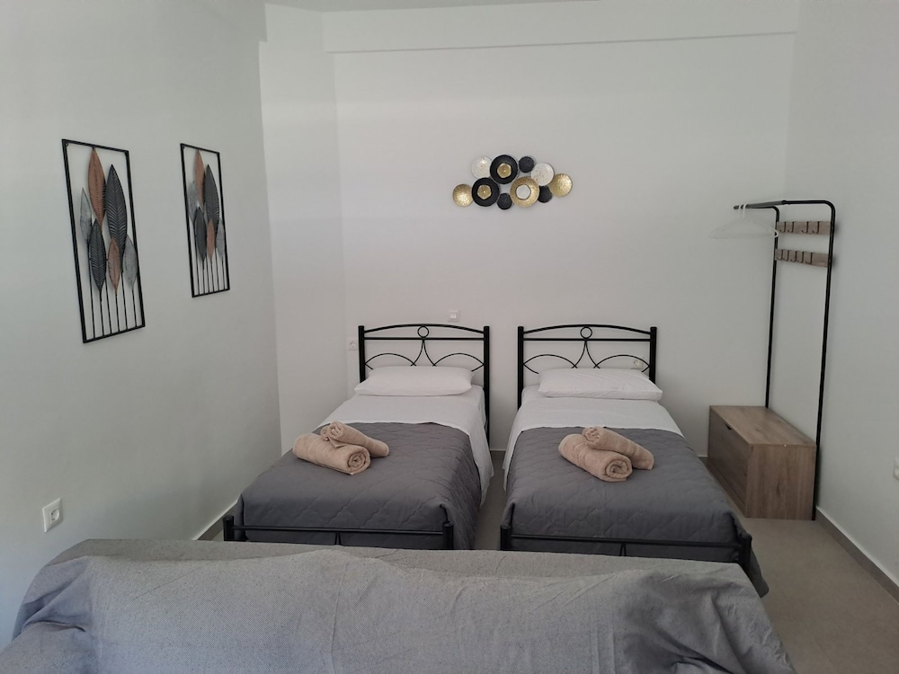 Casa di Pino in Paradisi Square Near Airport — 4-Star Luxury Hotel in Rodos, Greece