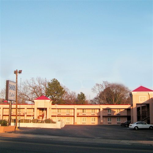 Sands Central Inn Hot Springs in Hot Springs, United States