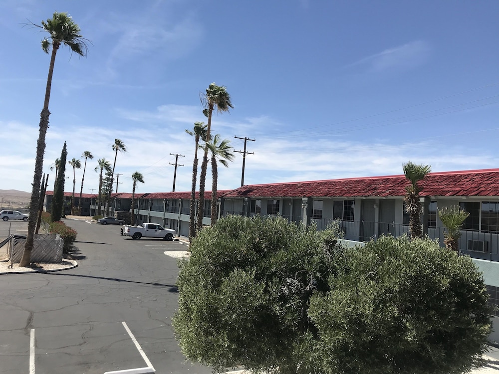 Economy Inn Barstow - photo 18