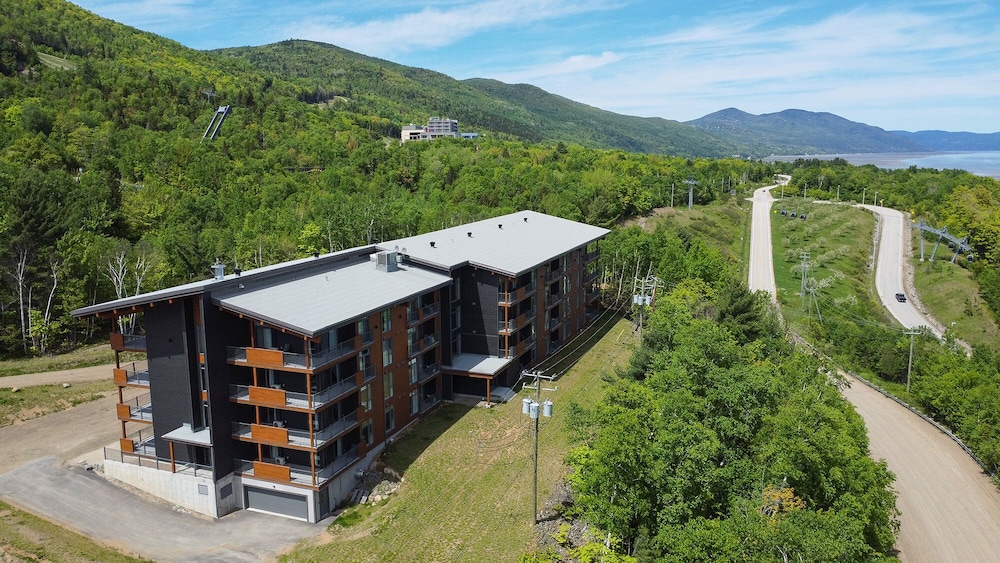 Les Appartements du Massif de Charlevoix in La Malbaie, Canada