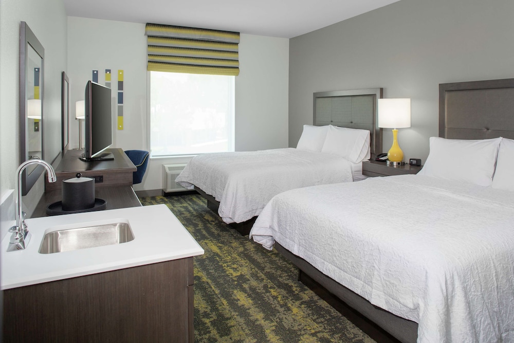 Hampton Inn & Suites Irvine Orange County Airport - photo 9