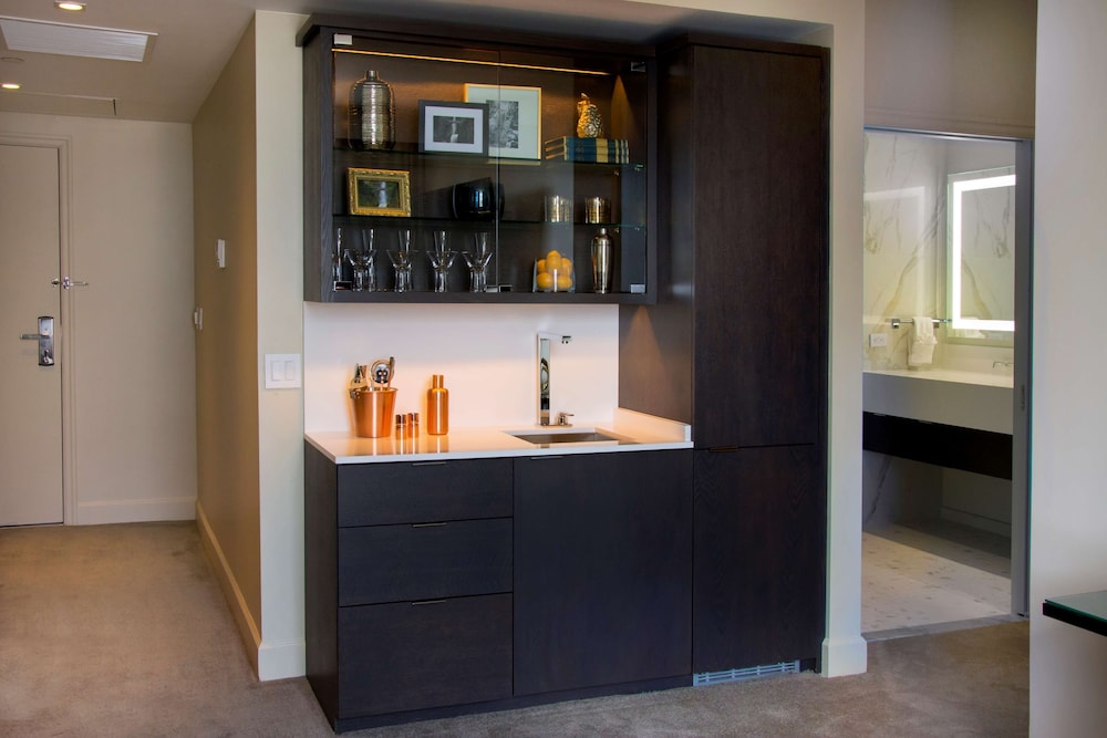 The Benson Portland Curio Collection by Hilton - photo 20