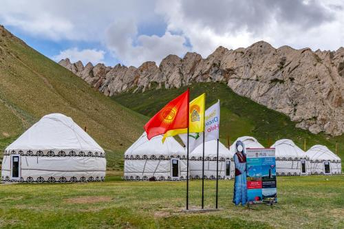 Tash Rabat ethno complex Yurt Camp — At-Bashi — photo 5