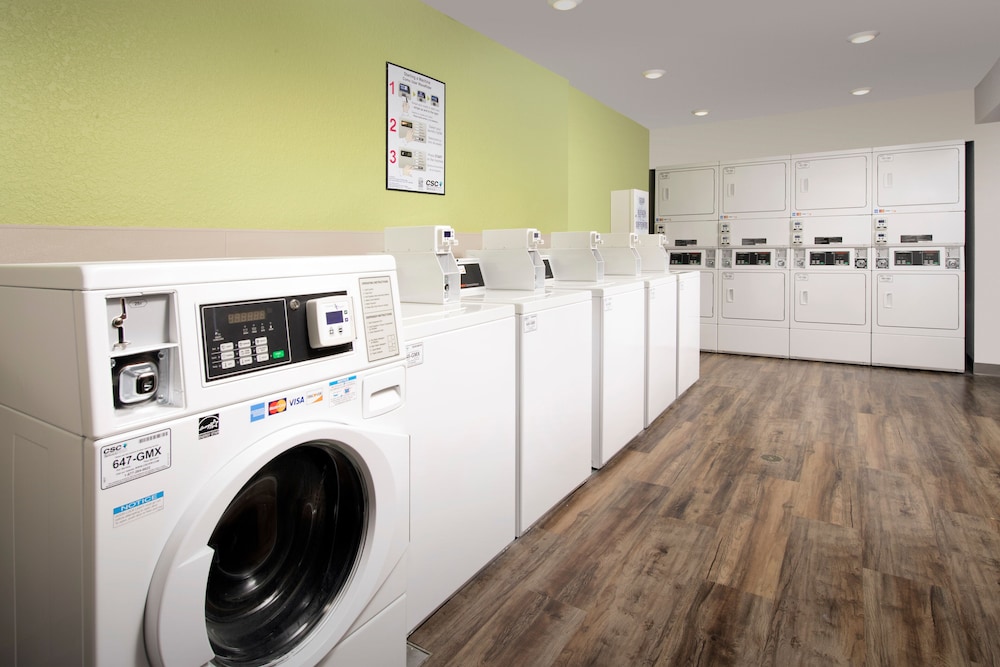 Woodspring Suites West Des Moines - photo 33