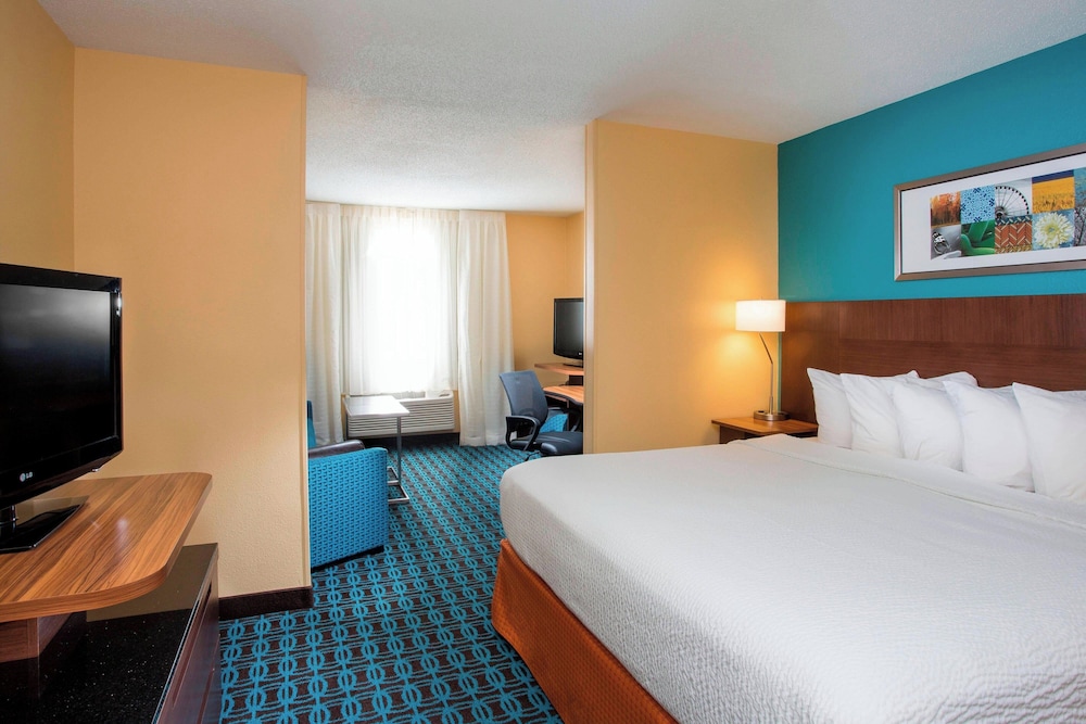 Wingate by Wyndham Oshkosh - photo 8