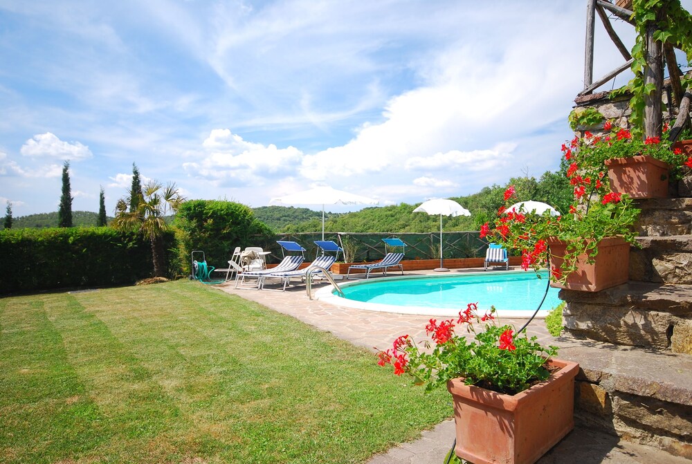 Collepetroso — 4-Star Luxury Hotel in Radda In Chianti, Italy