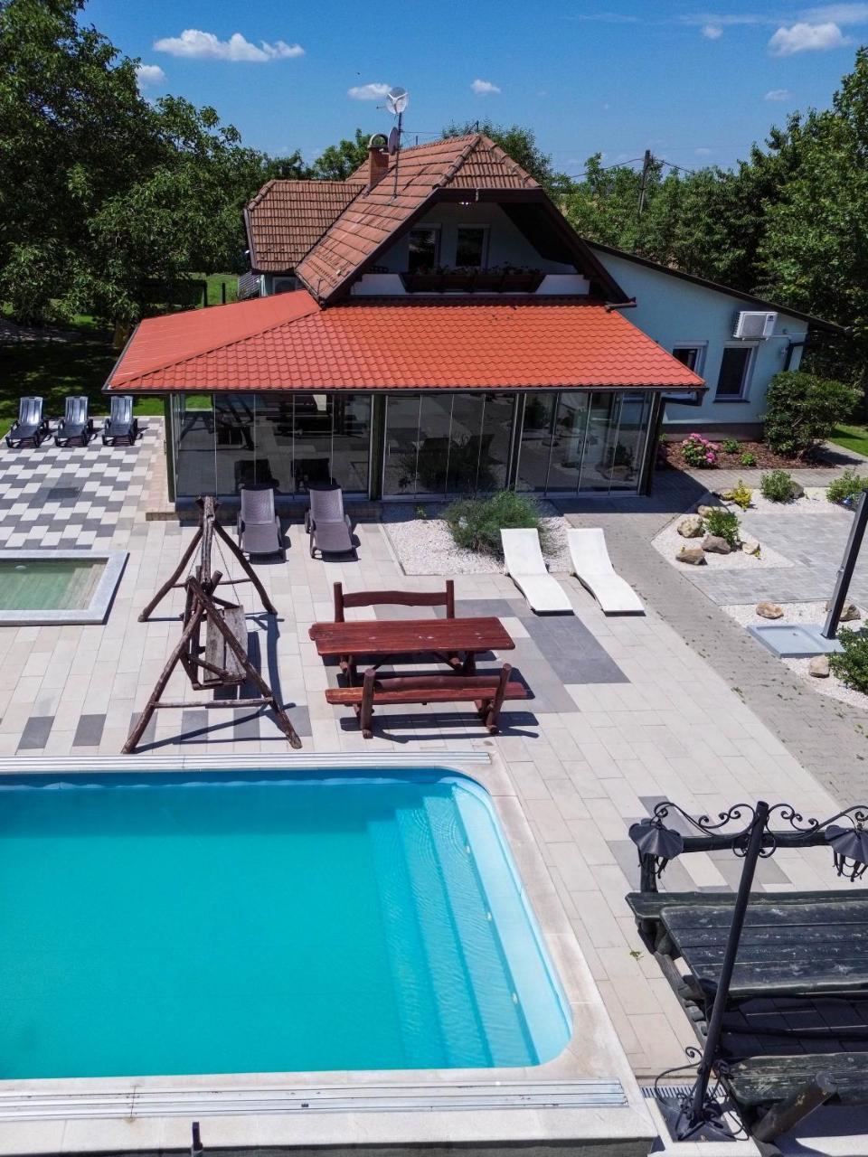 Diófa Vendégház — hotel in Bekesszentandras