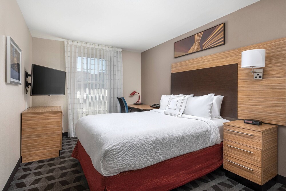 Towneplace Suites Charlotte Arrowood - photo 7