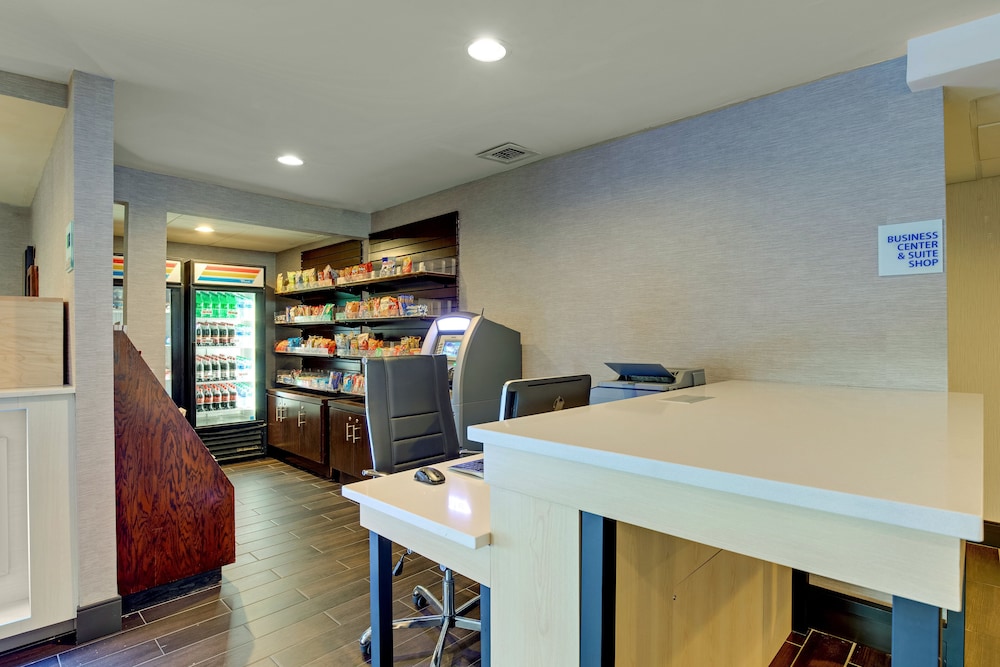 Holiday Inn Express W I40 Whitebridge Road by IHG - photo 17