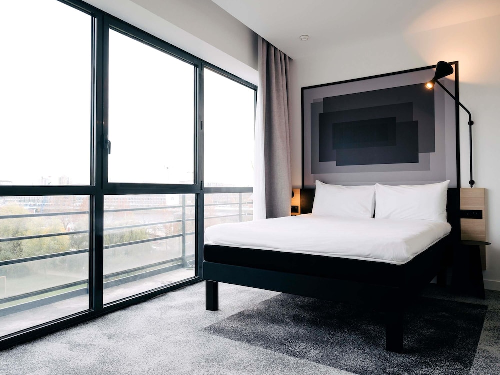 Ibis Rouen Centre Rive Droite Pasteur in Rouen, France