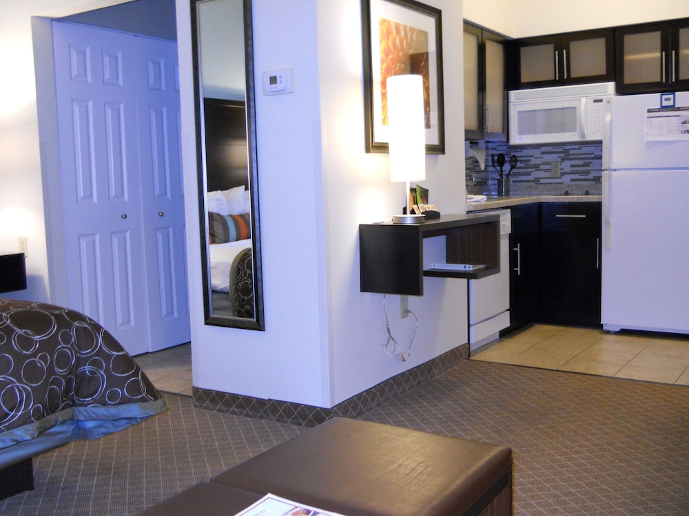 Staybridge Suites Columbus Airport by IHG - photo 4