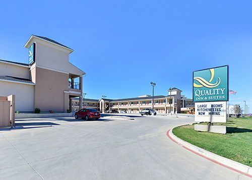 Quality Inn & Suites Carrizo Springs North - photo 2