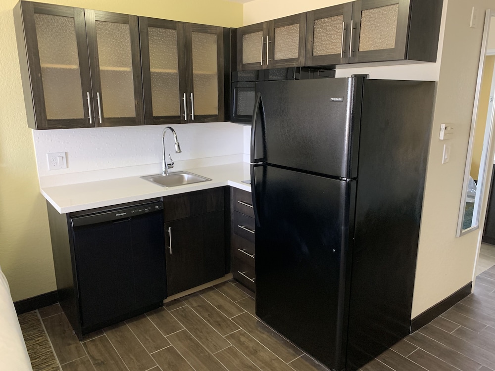 Candlewood Suites Grand Prairie Arlington by IHG - photo 18