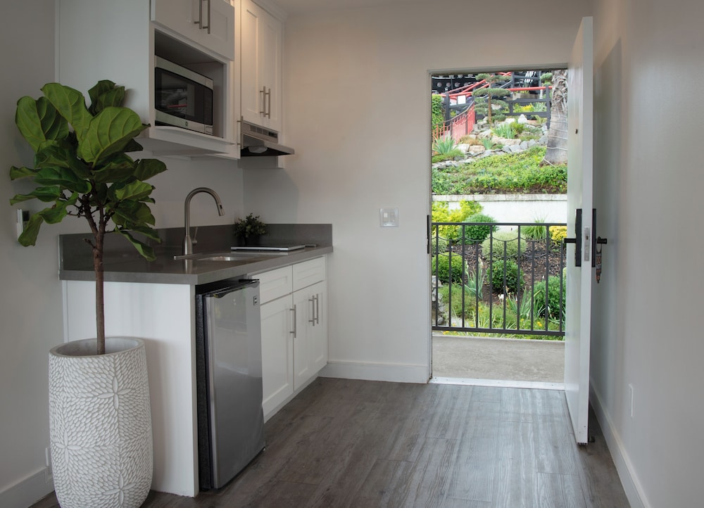 Hollywood Hills Hotel - photo 23