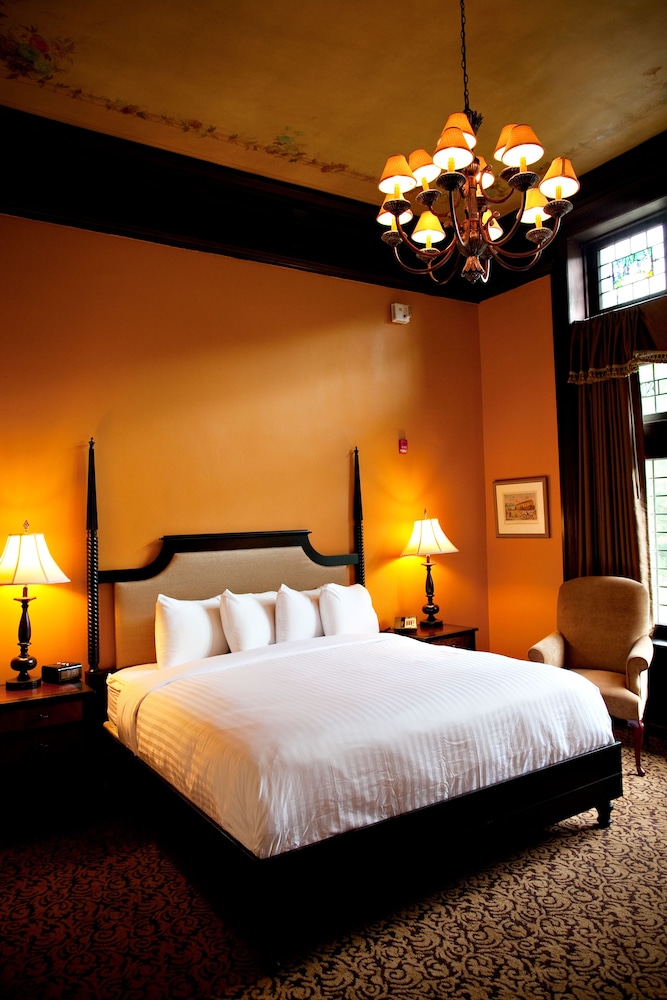 Mansions on Fifth Hotel - photo 16
