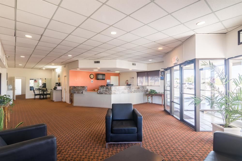 Red Roof Inn & Suites San Angelo - photo 26