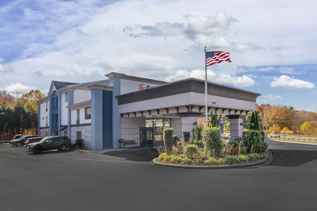 Comfort Inn Asheville East Blue Ridge Pkwy Access - photo 3