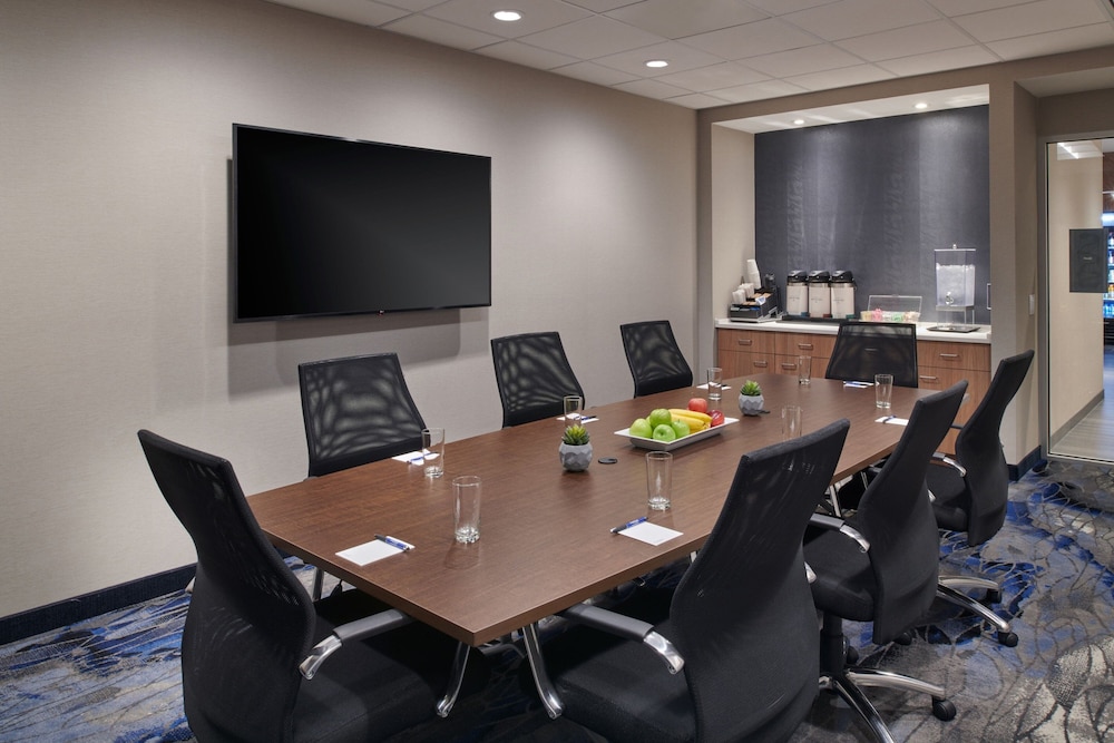 Fairfield Inn & Suites by Marriott Chicago O'Hare - photo 34