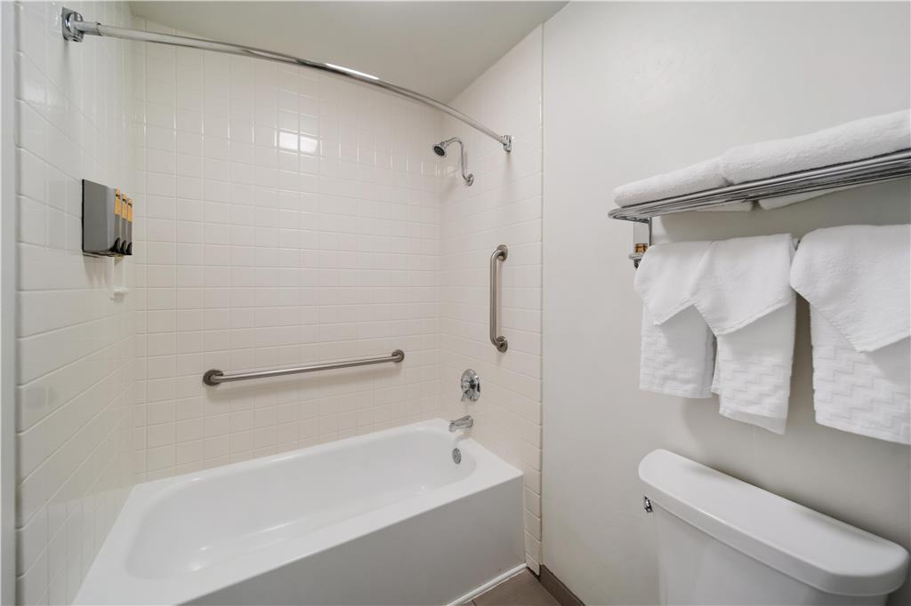 Best Western Plus Hilltop Inn - photo 31