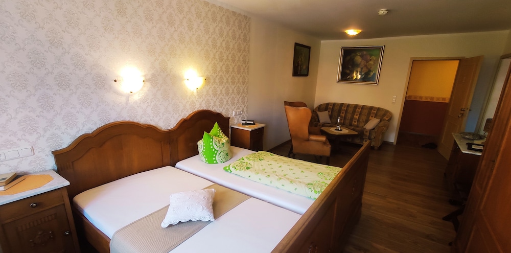 Antikhotel Steinbacher Hof — Teuschnitz — photo 4
