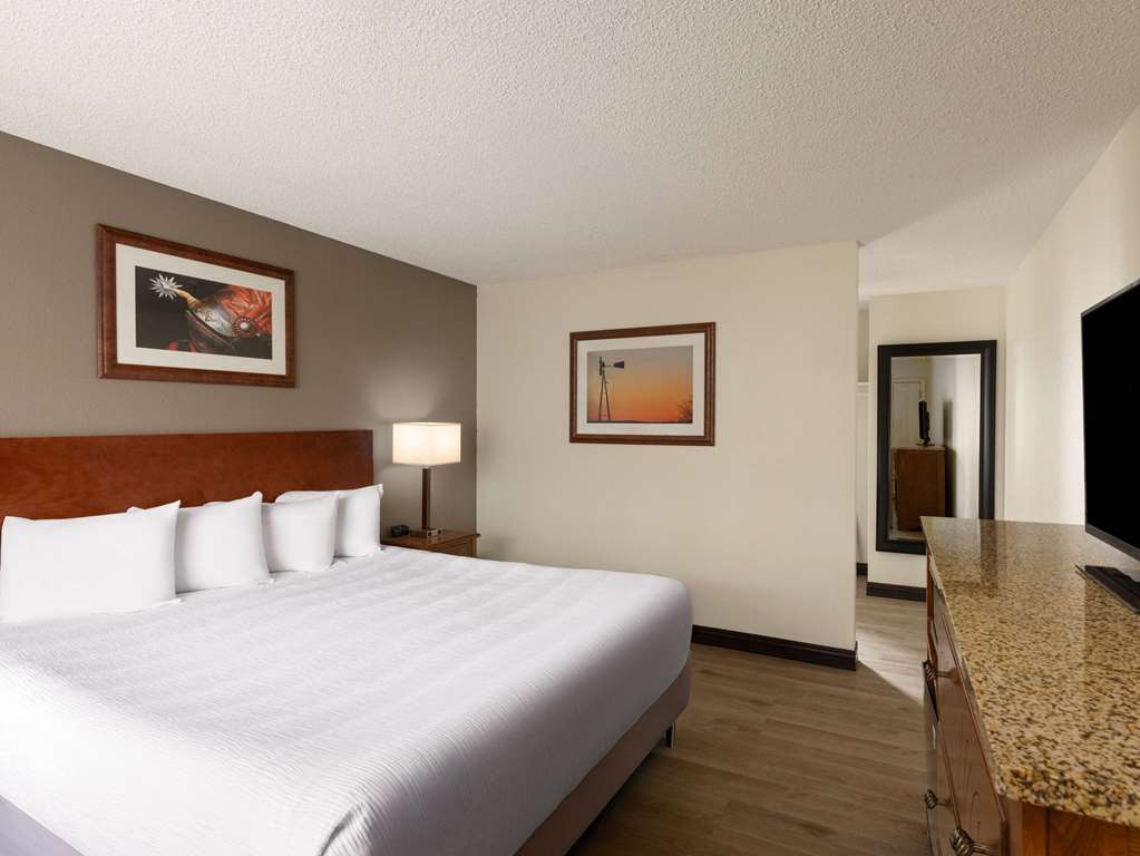 Ramada by Wyndham Elko Hotel at Stockmen's Casino - photo 17