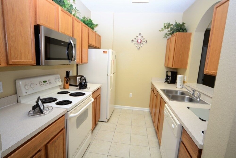 7671cs #205 3 bed Windsor Hills Resort Condo - photo 6