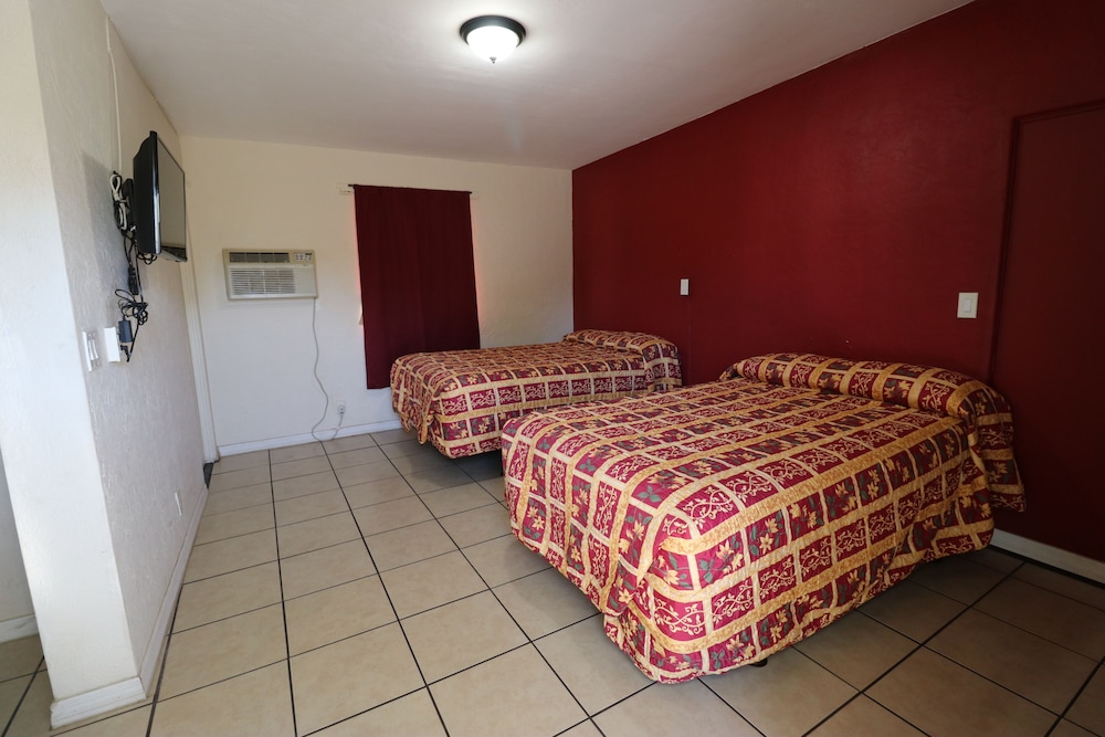 Sandman Inn Motel - photo 21