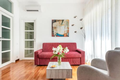 Home Sweet Holiday Srl — 4-Star Luxury Hotel in Rome, Italy