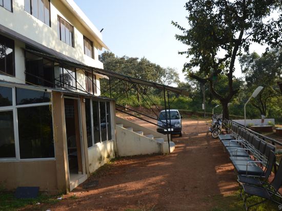 New Ark Residency in Pachmarhi, India