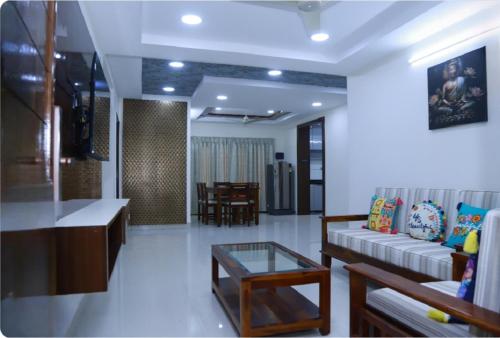 Peaceful Home Stay with Fitness Center — 4-Star Luxury Hotel in Hyderabad, India
