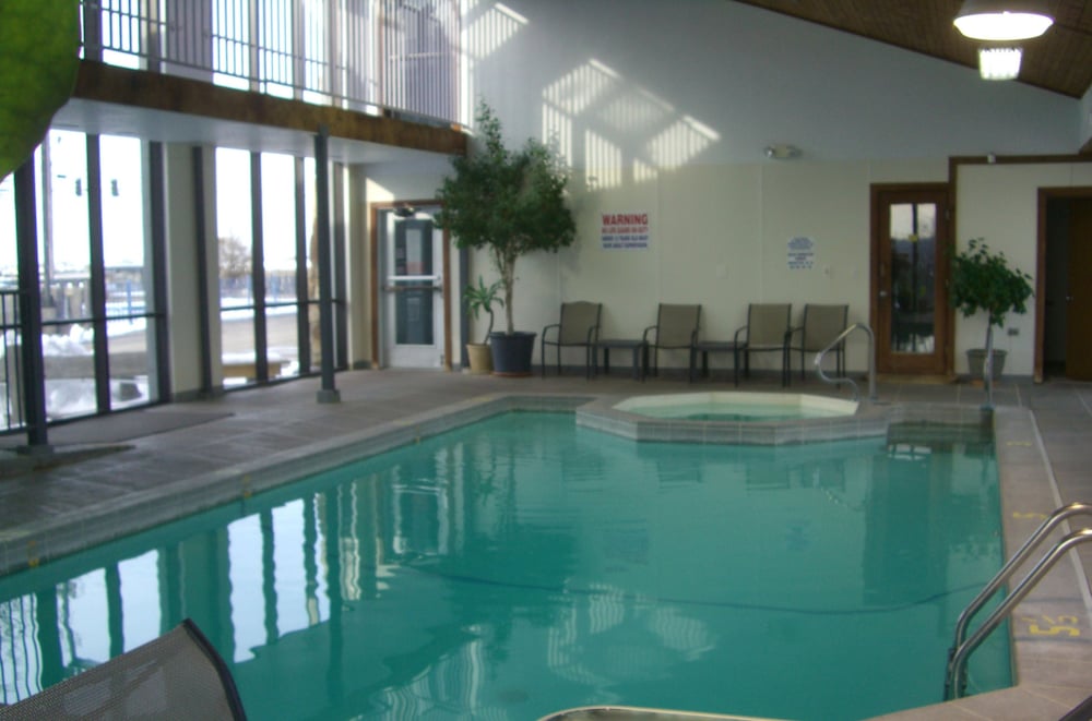 Quails Nest Inn and Suites - photo 22