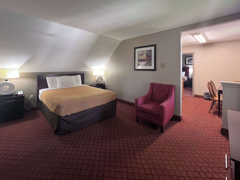 Rodeway Inn & Suites Hershey Chocolate Avenue - photo 37