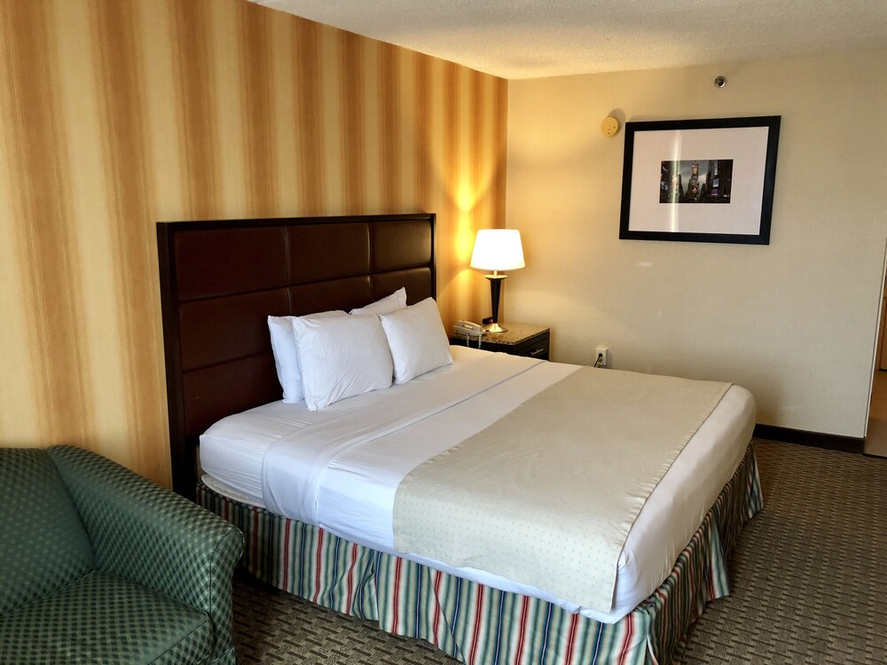 E Hotel Banquet & Conference Center - photo 14