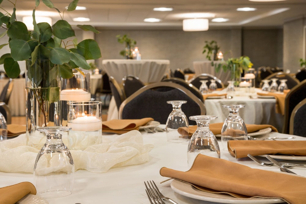 Holiday Inn Hotel & Suites Council Bluffs I 29 by IHG - photo 43