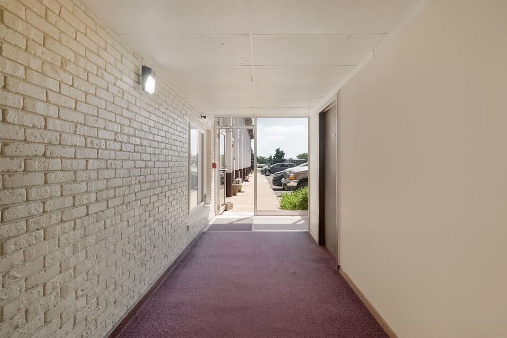 OYO Hotel Morton East Peoria I 74 - photo 22