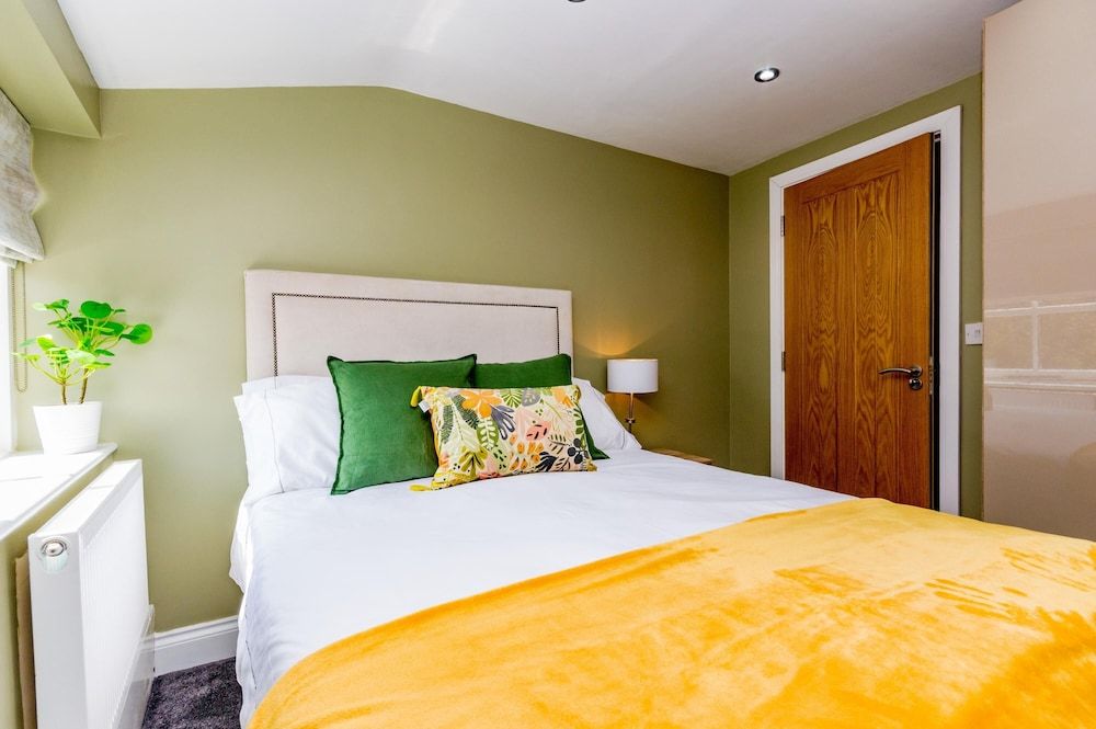 Karah Suites Baker Street