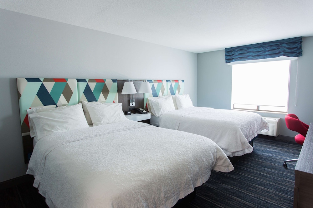 Hampton Inn & Suites Ankeny - photo 8
