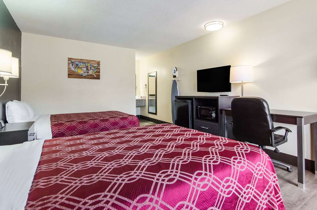 Econo Lodge Near Motor Speedway - photo 22