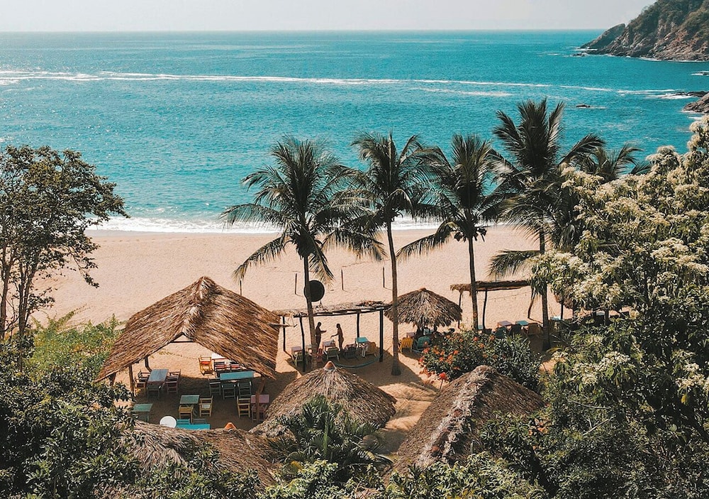 Bahía de la Luna in San Pedro Pochutla, Mexico