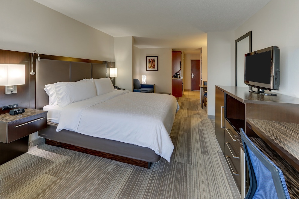 Holiday Inn Express Hotel & Suites Dayton Centerville an IHG Hotel - photo 3