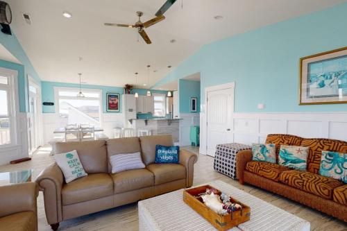 Conch Out by Oak Island Accommodations - photo 15