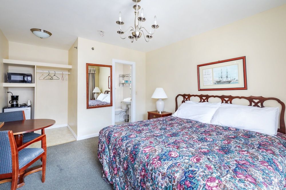 Sea Spiral Suites & Motel - photo 16