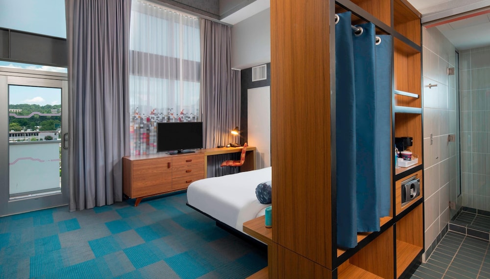 Aloft Birmingham Soho Square - photo 13