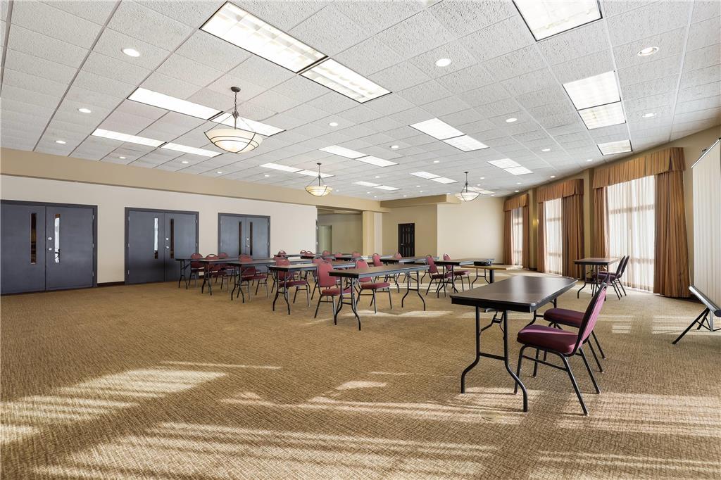 MainStay Suites Fitchburg Madison - photo 34