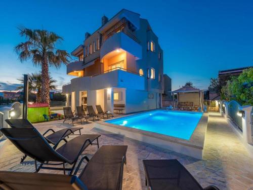 Family friendly house with a swimming pool Privlaka Zadar 23642 — 4-Star Luxury Hotel in Privlaka, Croatia
