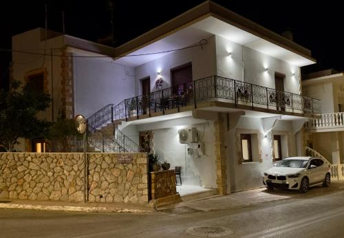 Hermione's House — 4-Star Luxury Hotel in Vrontados, Greece